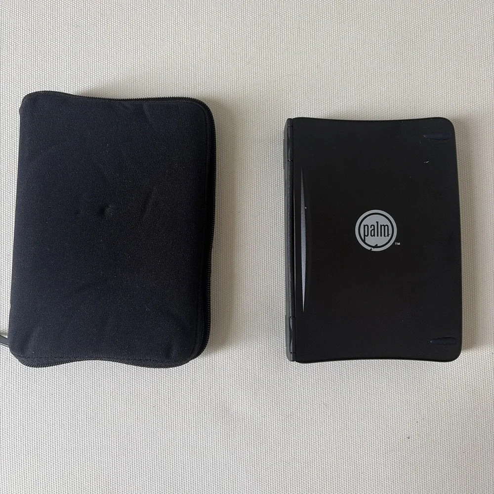 Palm P10802U Black Portable Keyboard w/ Zip Case-Compact Foldable English QWERTY